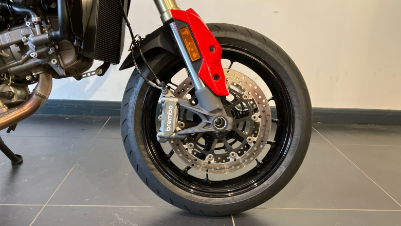 Hypermotard V2 (26MY)